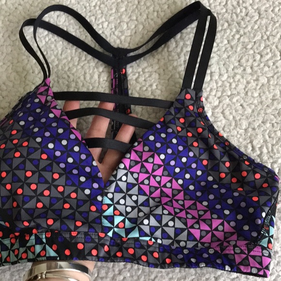 Victoria's Secret strappy plunge sports bra XS - Picture 5 of 15